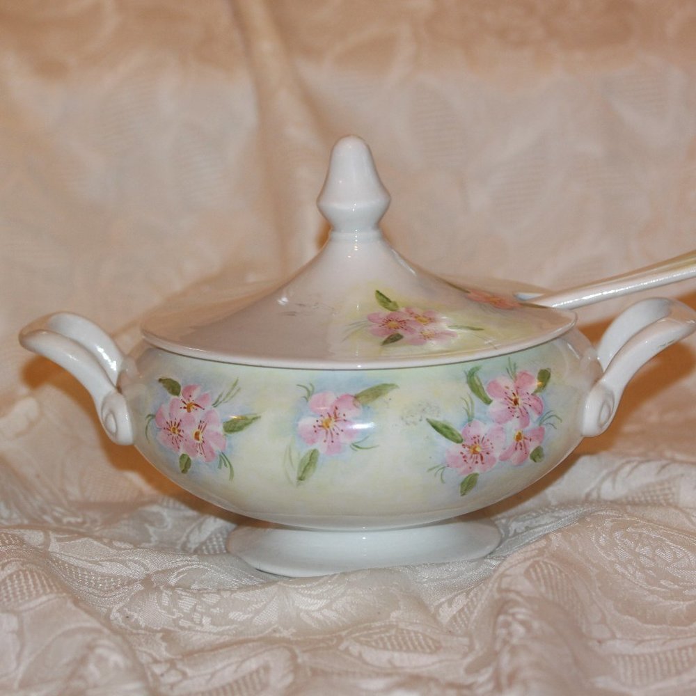 Vintage Porcelain Italian Large 10" Soup Tureen &